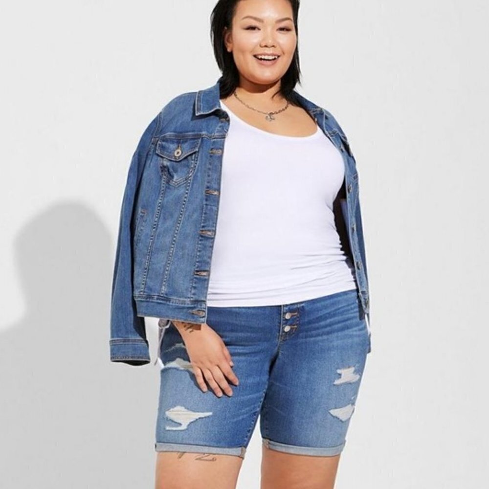 Torrid - Super Soft Scoop Neck Side Tie Tank in Bright White